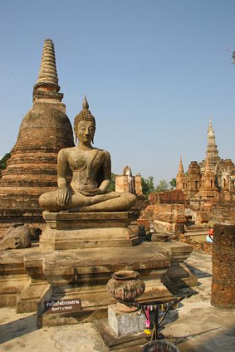 0382- fietsen Sukhothai Historical Park.jpg